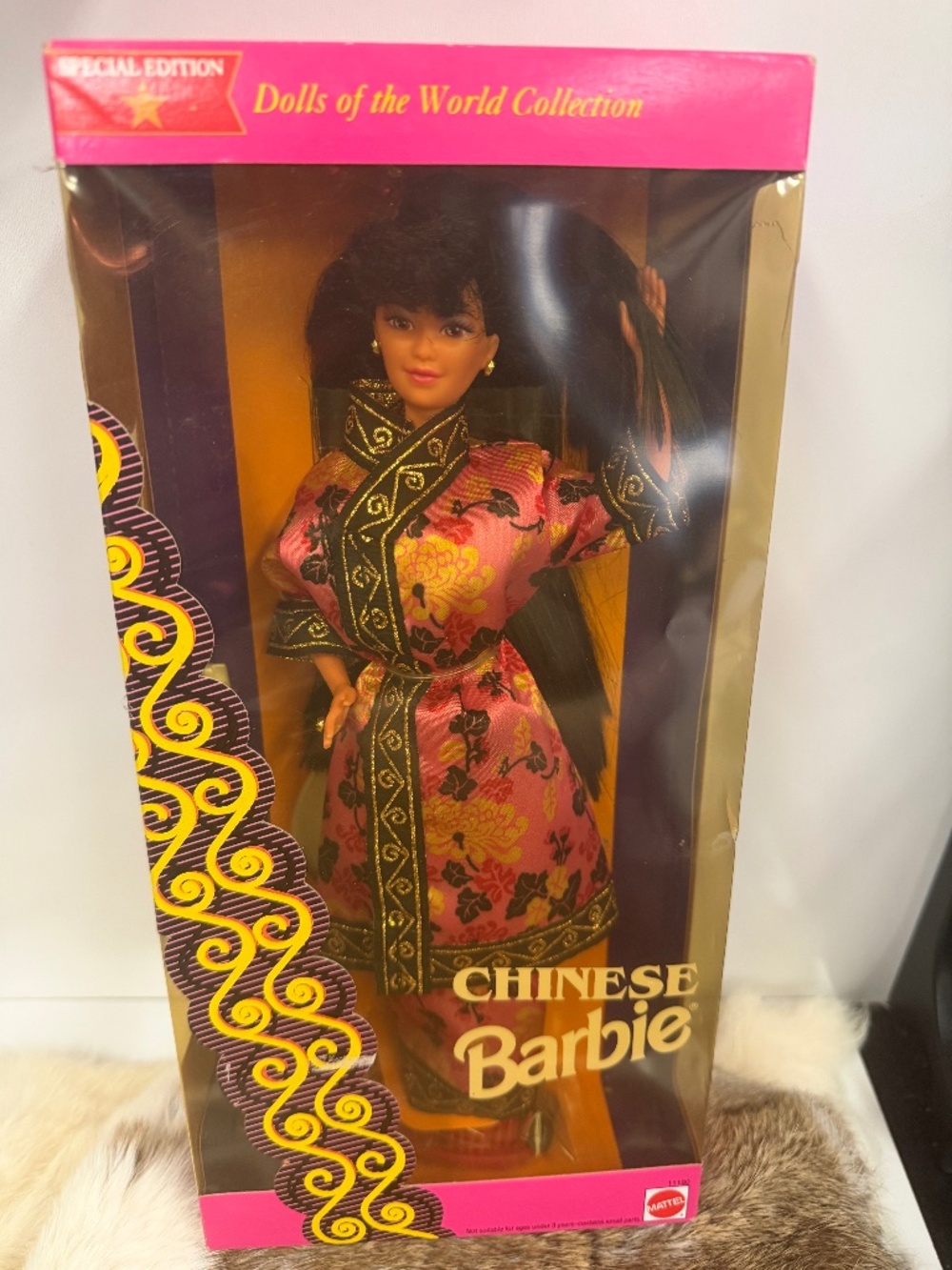 Barbie- Chinese Barbie- EJ484